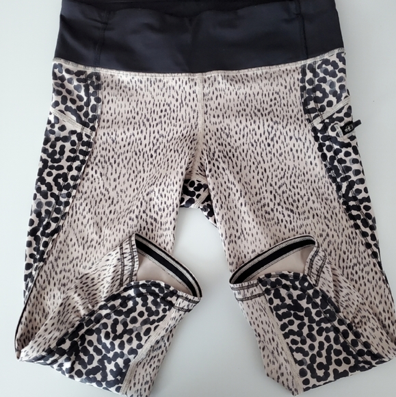 Lululemon Leopard Print Crop Leggings Size 6 - Picture 4 of 7